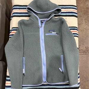 Patagonia retro pile fleece zip up jacket, women’s small. Sage Green and purple.